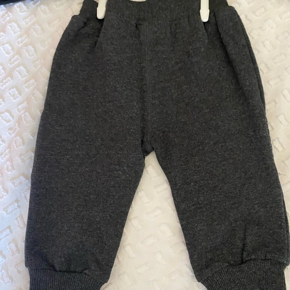 Guns & Roses sweats - Picture 3 of 3